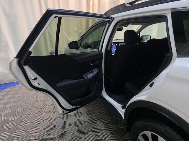 Certified 2022 Subaru Outback Premium image 27