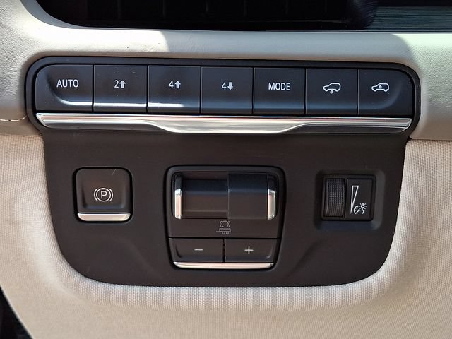 Used 2021 Cadillac Escalade Premium Luxury Platinum w/ Heavy-Duty Trailer Package AWD/4WD image 23