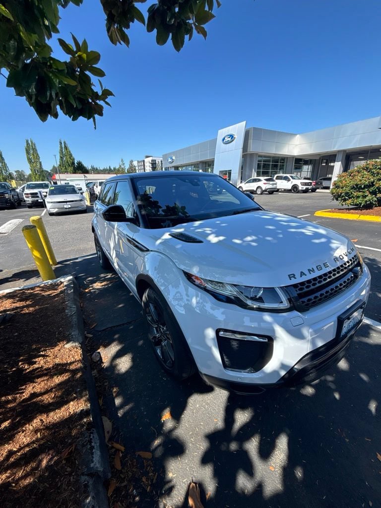 Used 2018 Land Rover Range Rover Evoque SE Premium AWD/4WD image 2