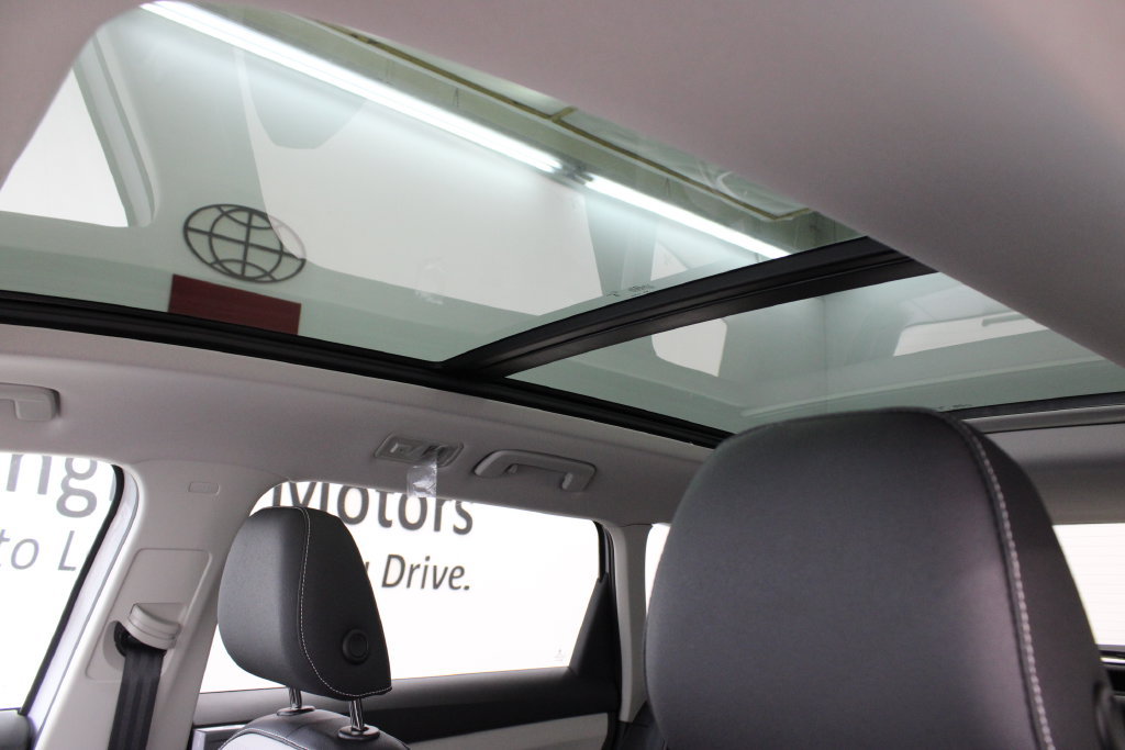 New 2026 Volkswagen Taos SEL AWD/4WD image 13