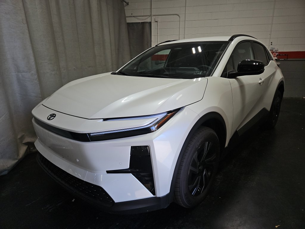 New 2026 Toyota C-HR w/ Cold Weather Package AWD/4WD image 3