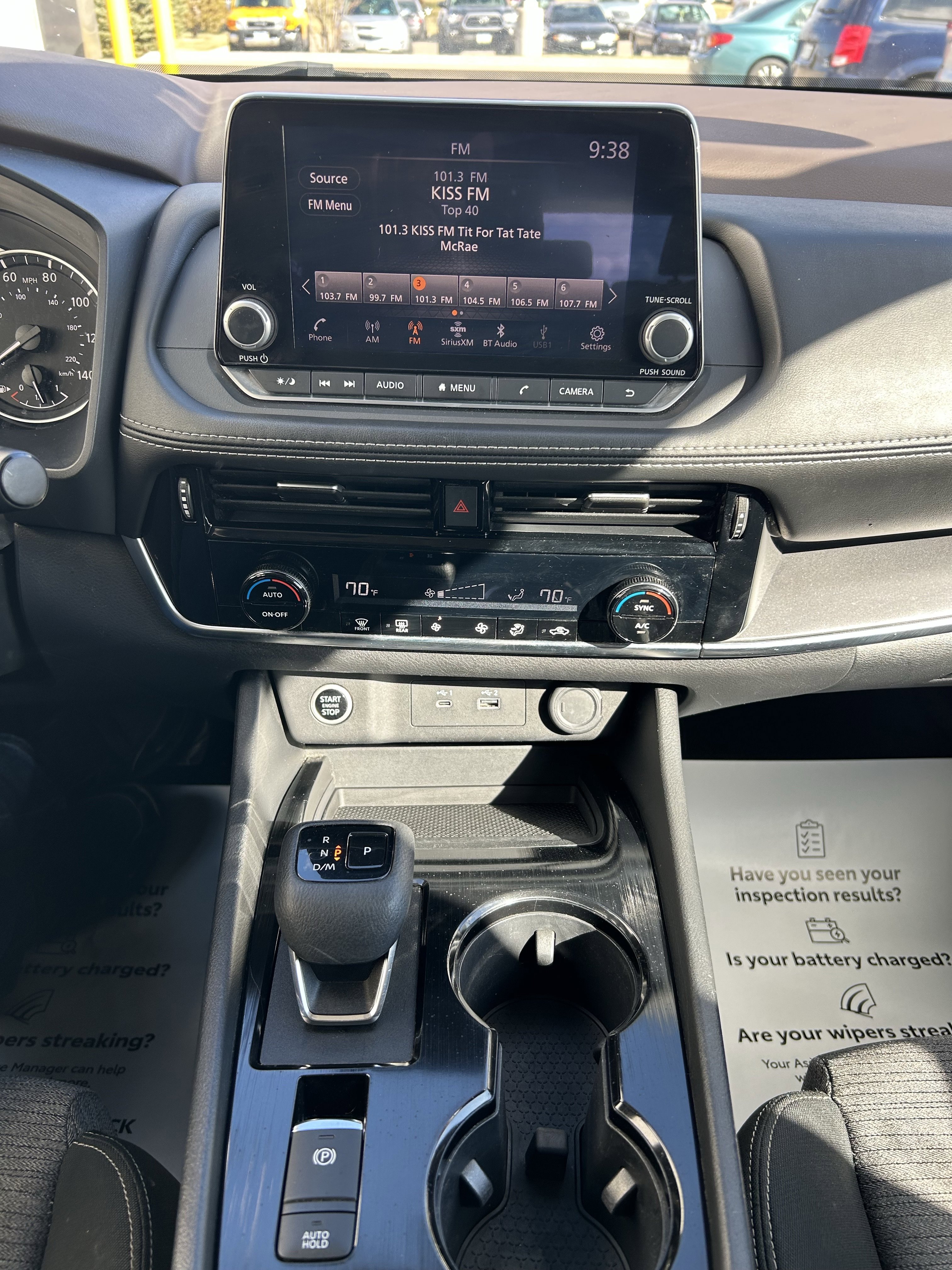 Used 2023 Nissan Rogue SV image 29