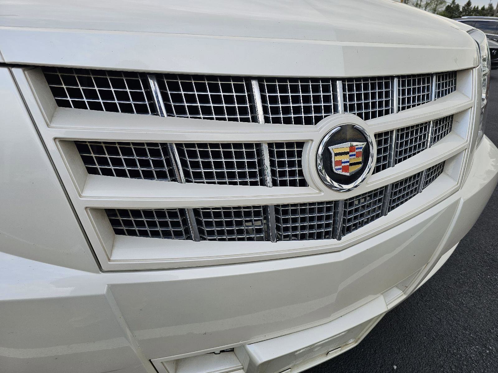Used 2013 Cadillac Escalade Premium AWD/4WD image 36