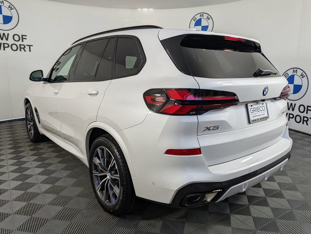 New 2026 BMW X5 xDrive40i w/ M Sport Package AWD/4WD image 8