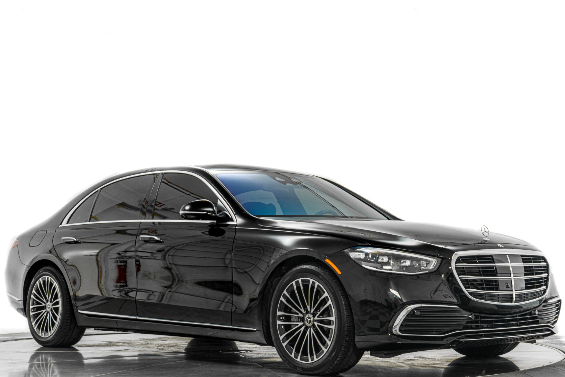 Used 2025 Mercedes-Benz S 580e 4MATIC Sedan image 35