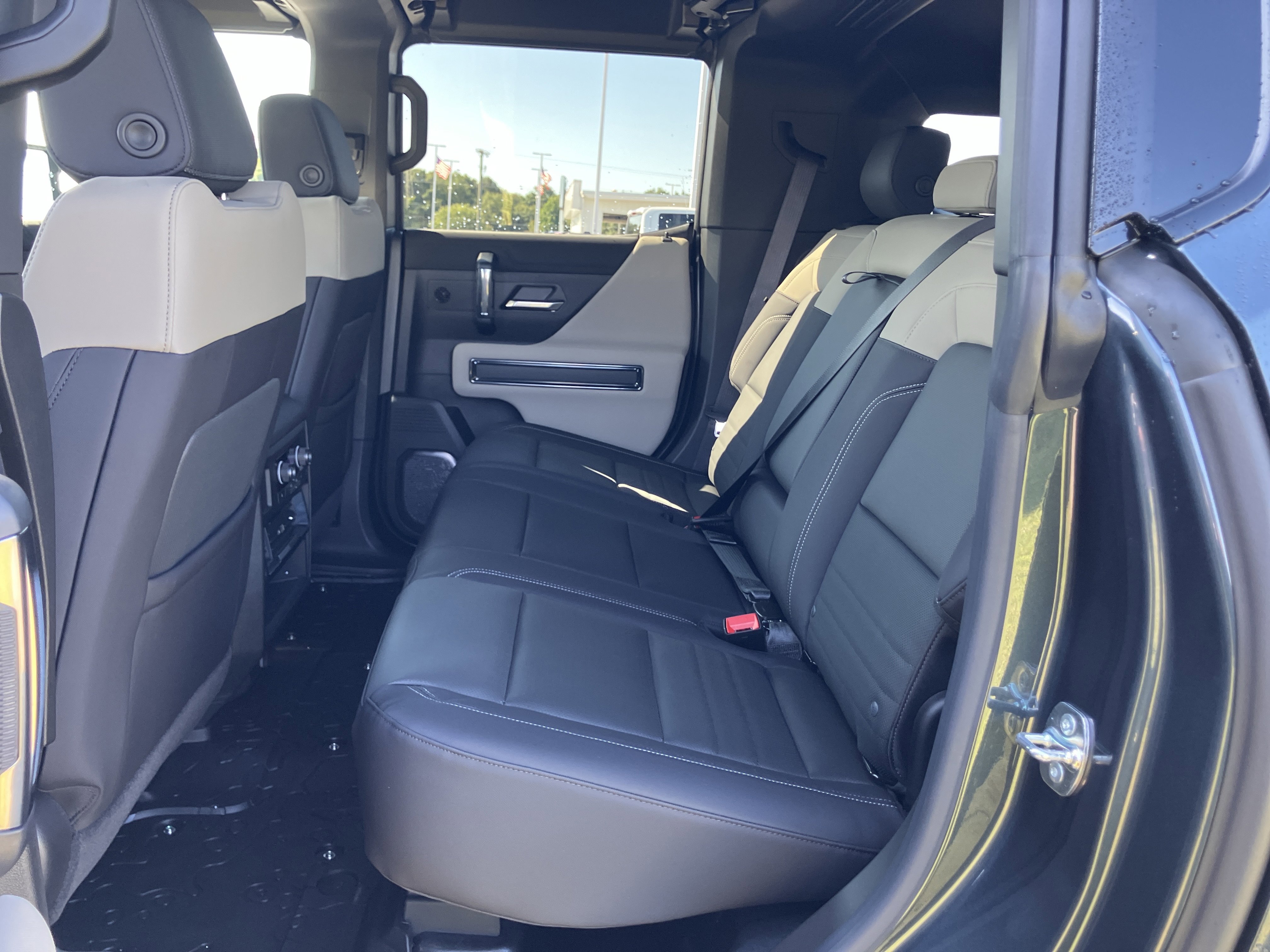 New 2026 GMC Hummer EV SUV image 14