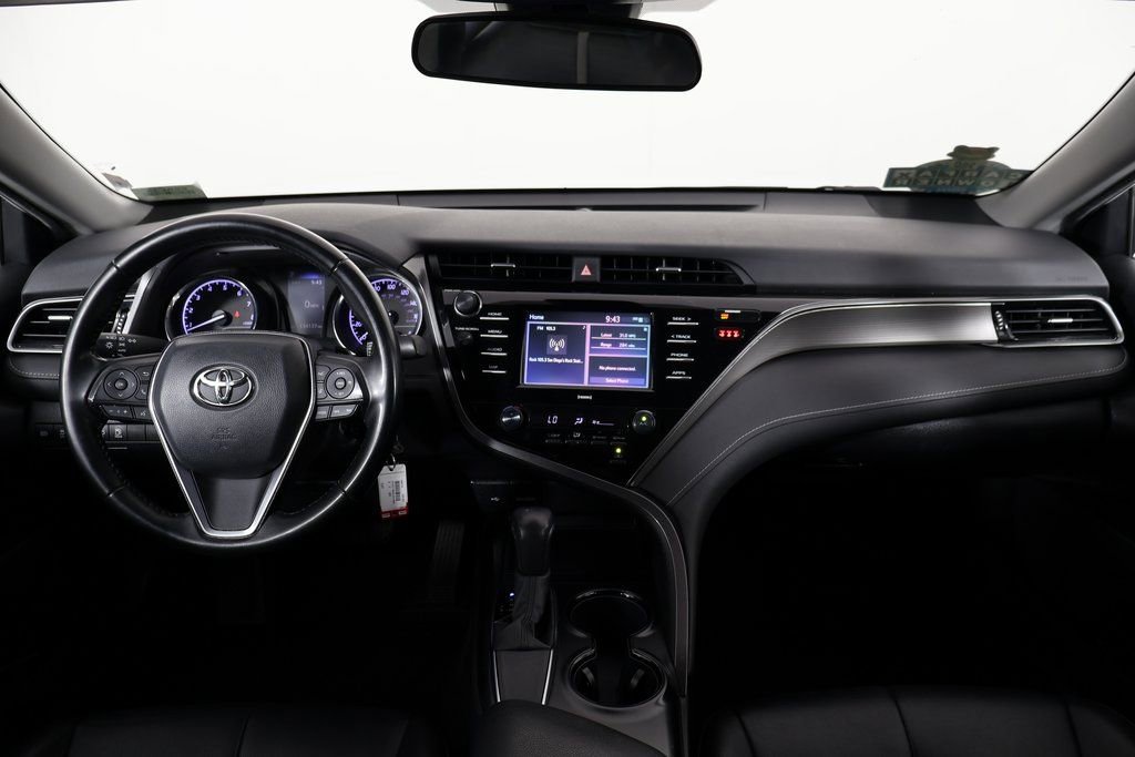 Used 2020 Toyota Camry SE FWD image 8