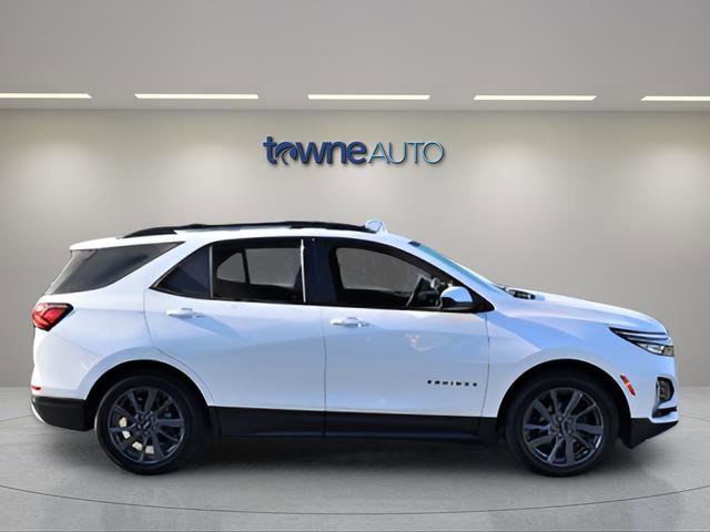 Used 2022 Chevrolet Equinox RS w/ LPO, Floor Liner Package AWD/4WD image 8