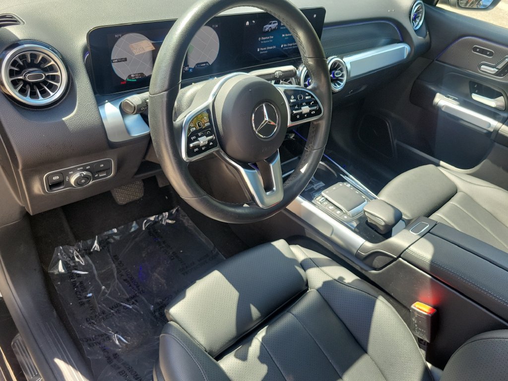 Used 2023 Mercedes-Benz EQB 300 4MATIC image 25