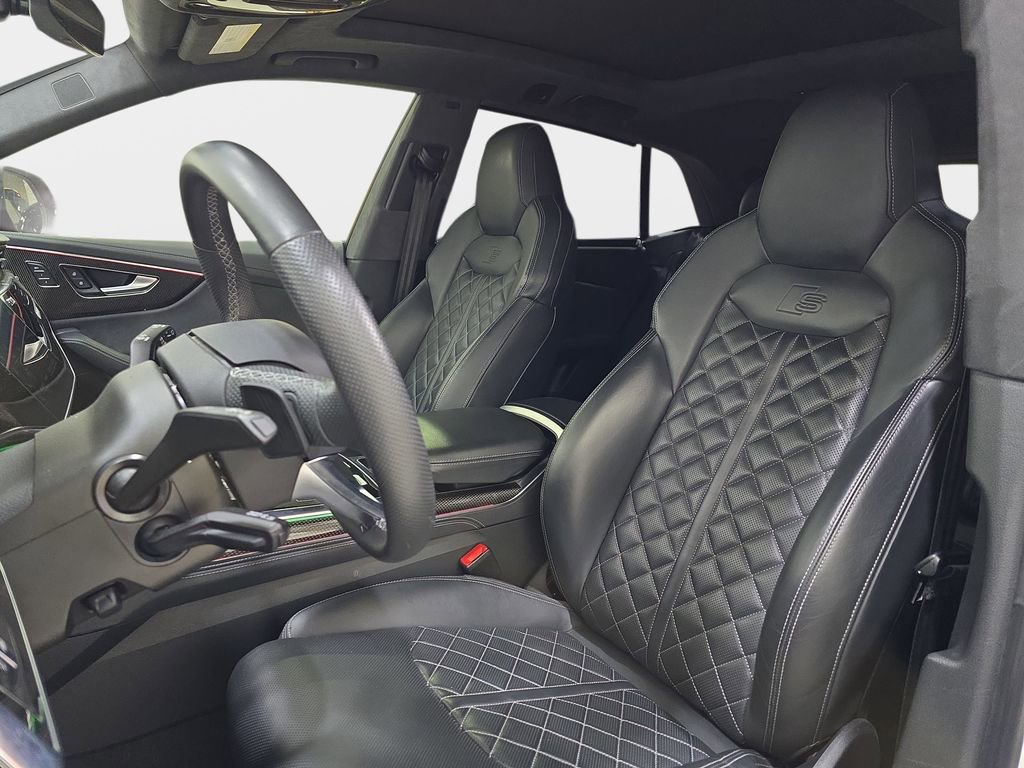 Used 2023 Audi SQ8 Prestige AWD/4WD image 16