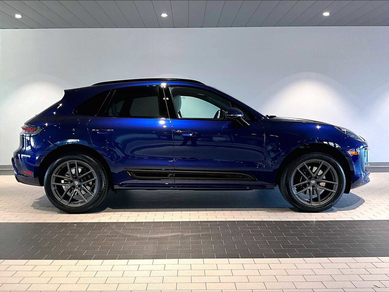 Used 2025 Porsche Macan Turbo image 11