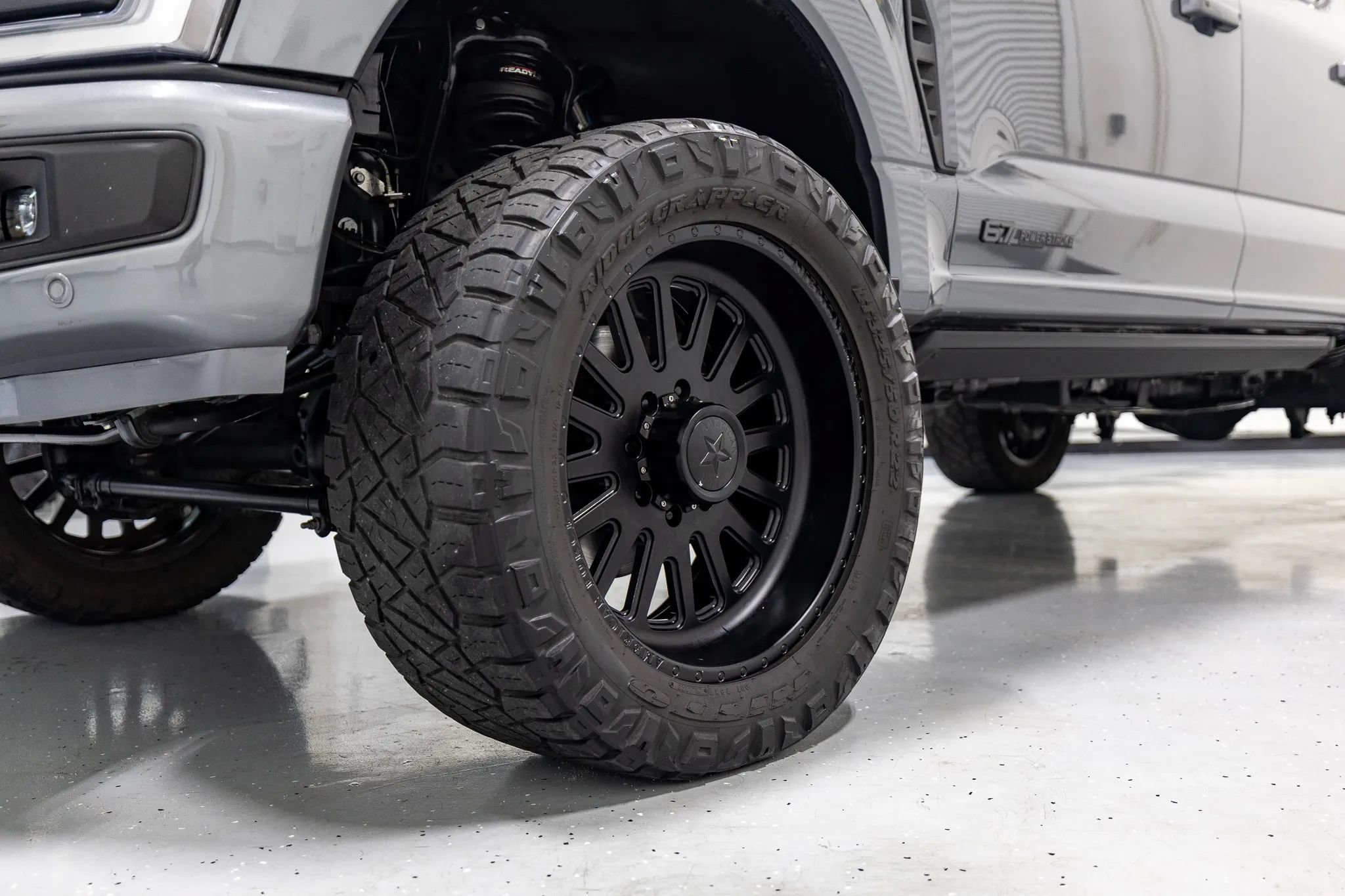 Used 2024 Ford F250 Platinum AWD/4WD image 7