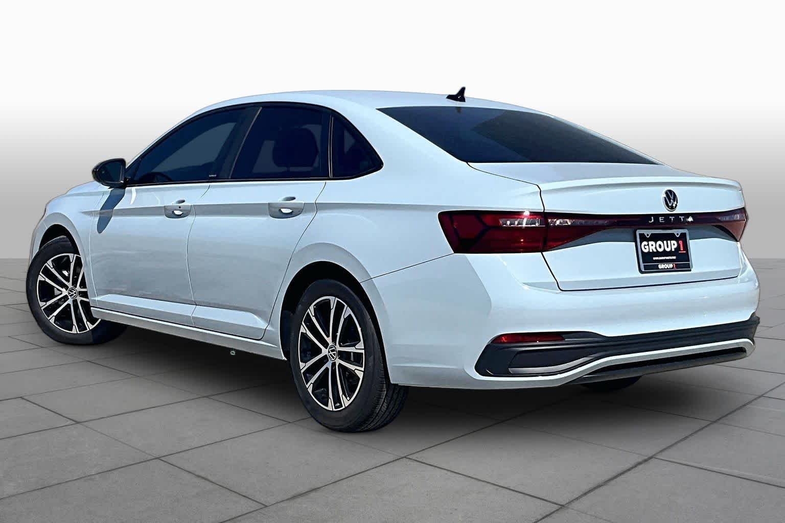 New 2027 Volkswagen Jetta SE FWD image 12