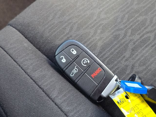 Used 2025 Dodge Durango GT RWD image 23