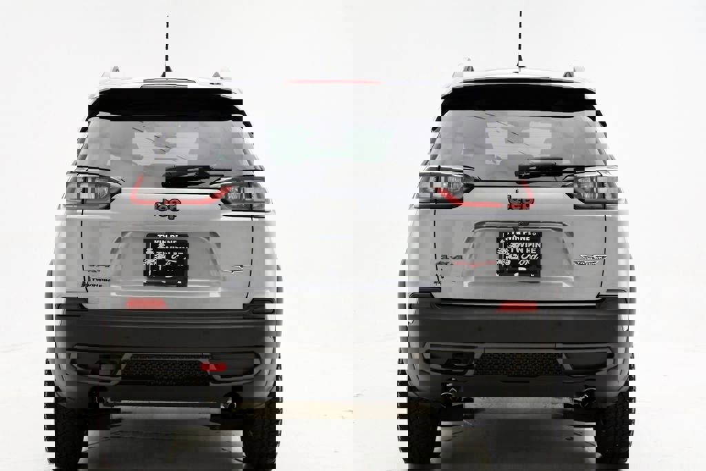 Used 2021 Jeep Cherokee Trailhawk w/ Sun, Sound & Nav Group image 8