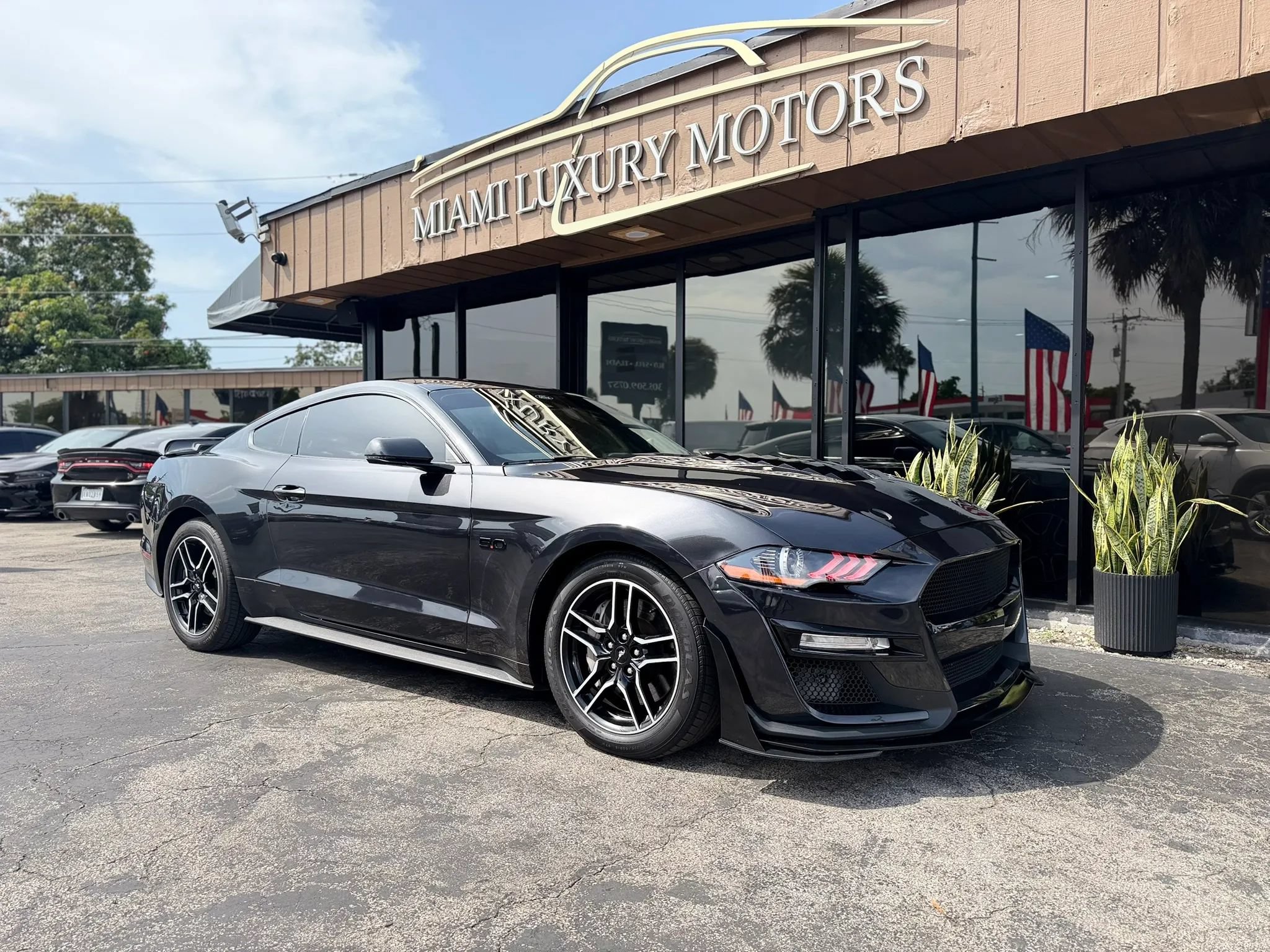 Used 2022 Ford Mustang GT Premium w/ Equipment Group 401A RWD image 3