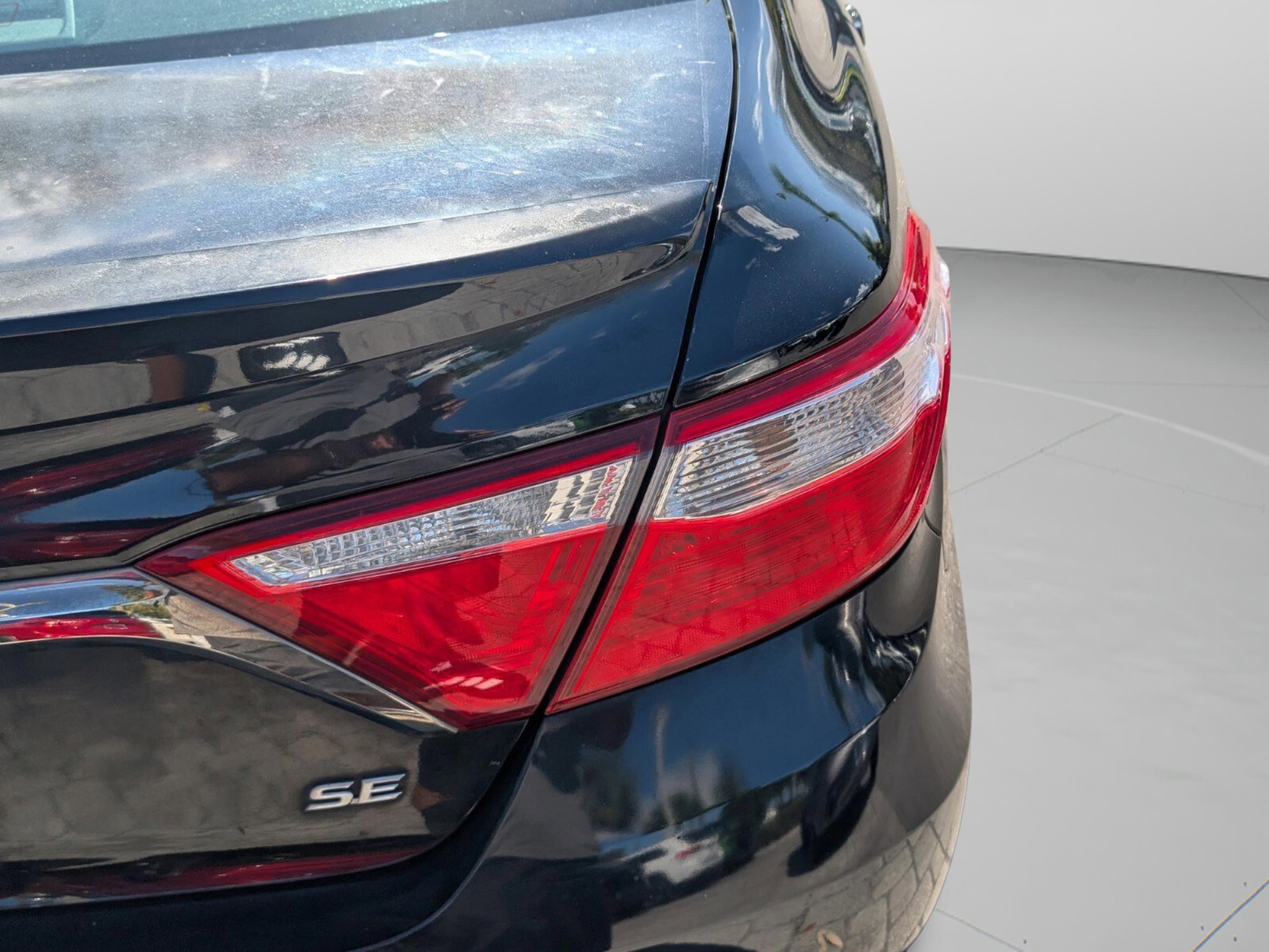 Used 2015 Toyota Camry SE image 21