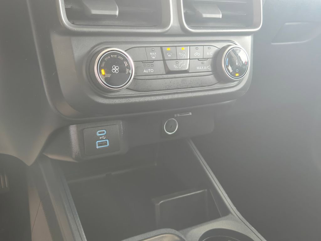 Used 2024 Ford Maverick XL image 18