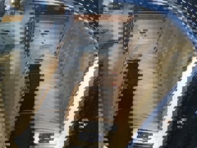 Used 2015 Bentley Flying Spur V8 image 27