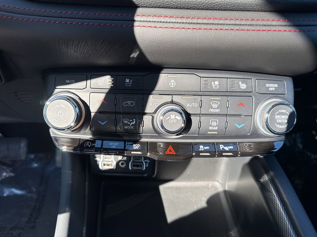 Certified 2024 Dodge Durango GT image 26