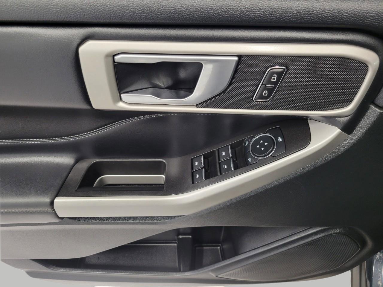 Used 2023 Ford Explorer XLT w/ Class IV Trailer Tow Package image 28