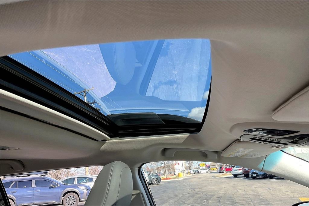 Used 2022 Subaru Outback Limited XT image 25