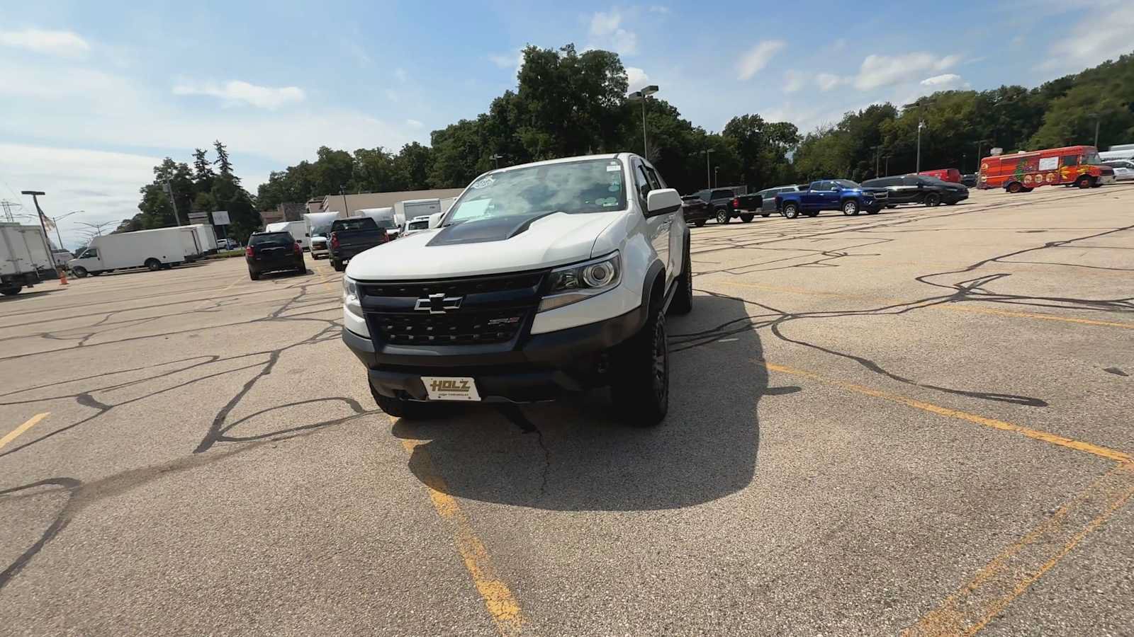 Certified 2019 Chevrolet Colorado ZR2 w/ ZR2 Dusk Special Edition AWD/4WD image 3