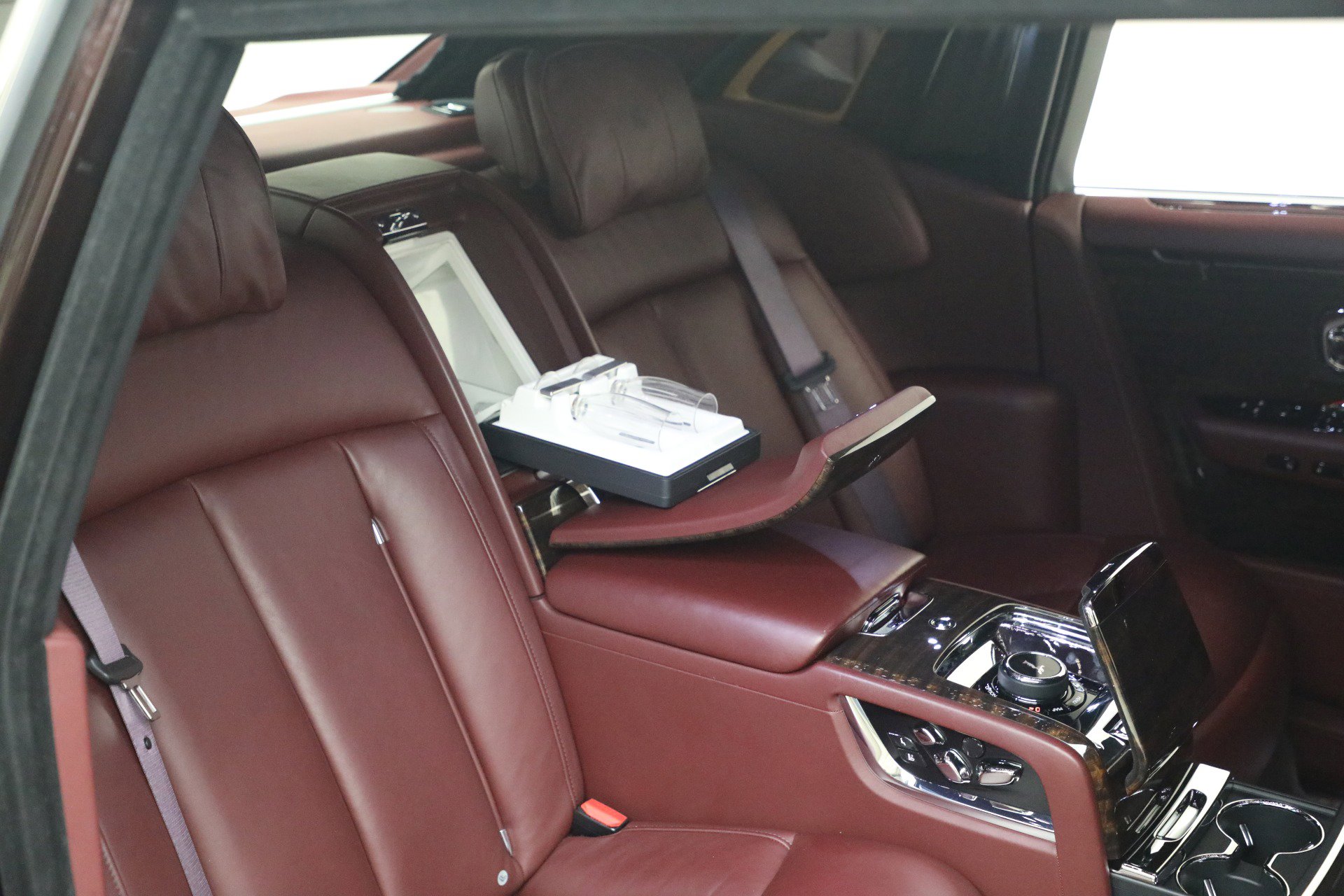 Certified 2018 Rolls-Royce Phantom Extended Wheelbase image 26