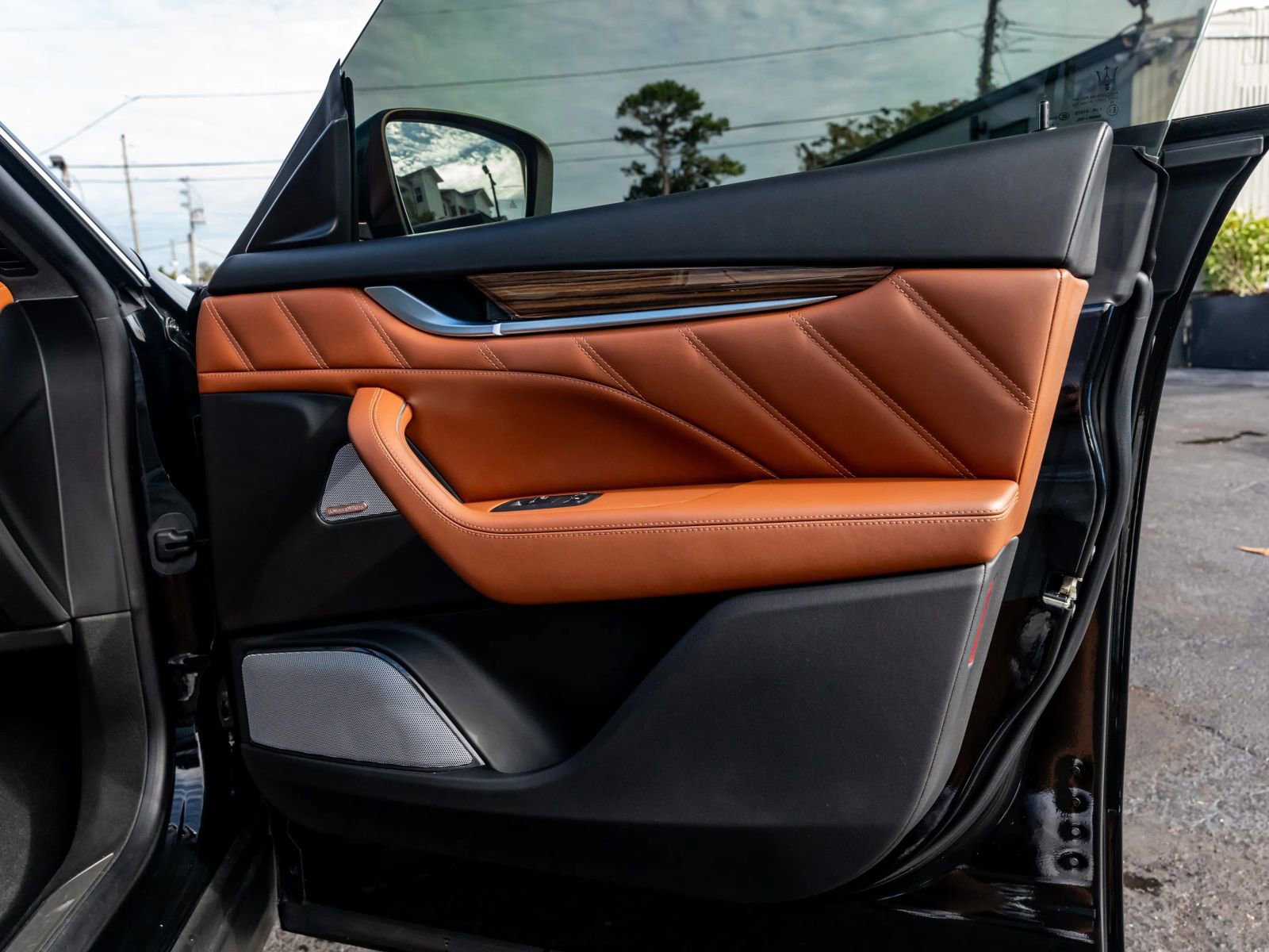 Used 2019 Maserati Levante S GranLusso image 51