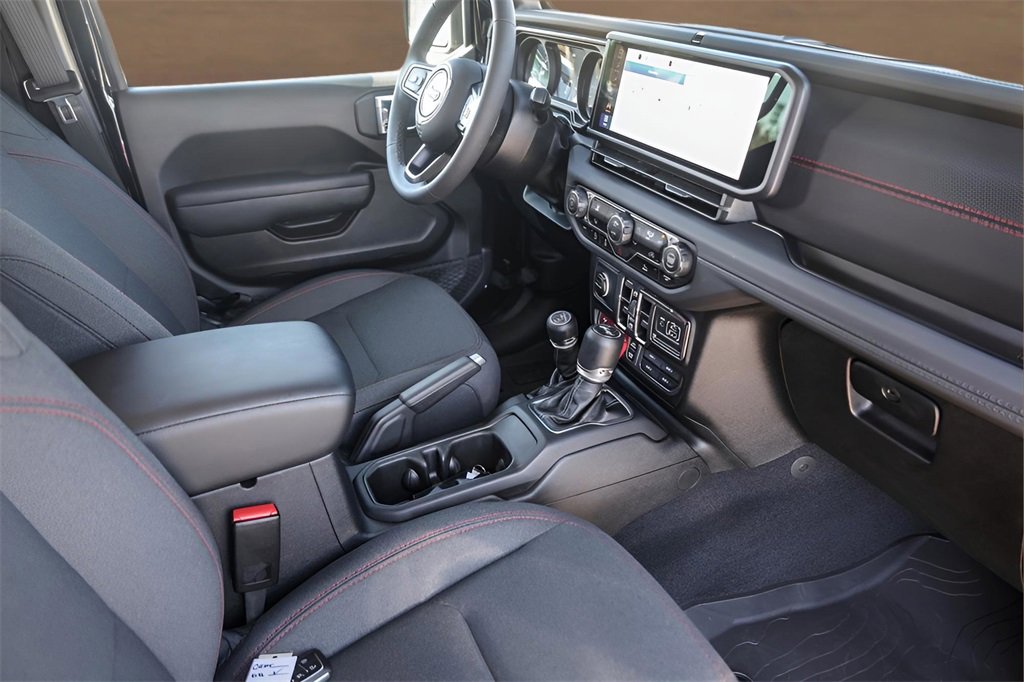 Used 2025 Jeep Wrangler Unlimited Rubicon w/ XTREMEE 35" Tire Package image 26