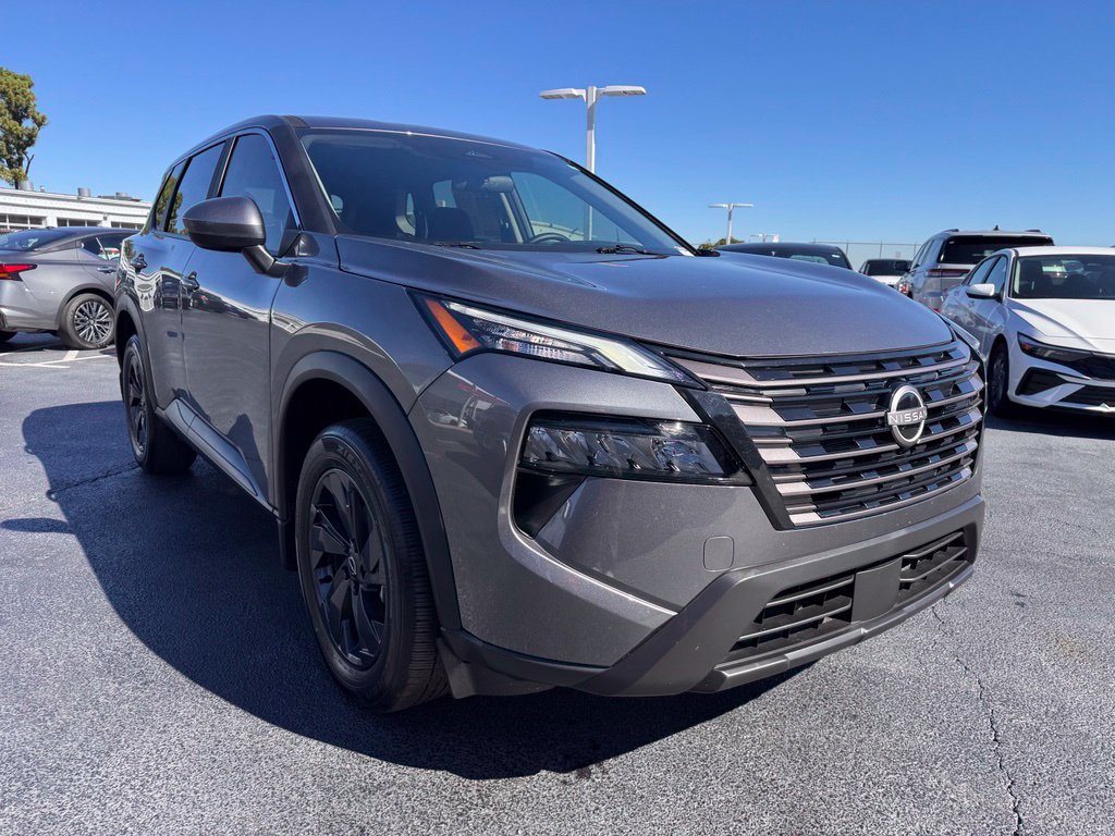 Used 2026 Nissan Rogue SV w/ Cold Weather Package FWD image 7