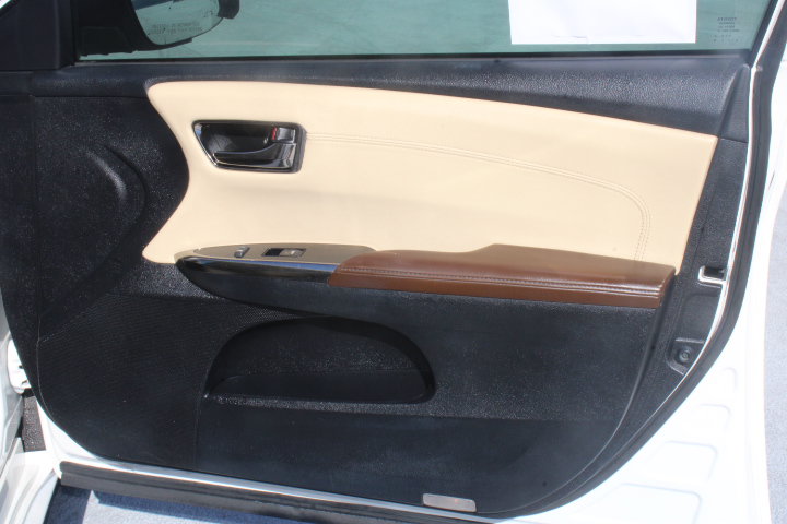 Used 2014 Toyota Avalon XLE Touring FWD image 17