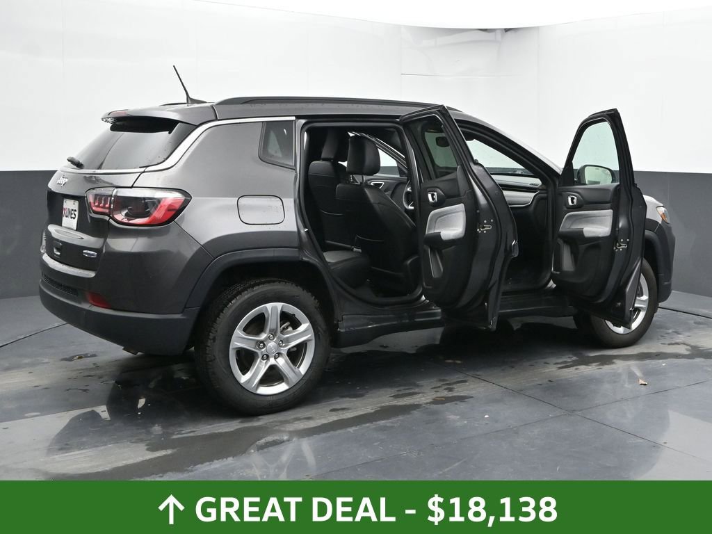 Used 2024 Jeep Compass Latitude image 69
