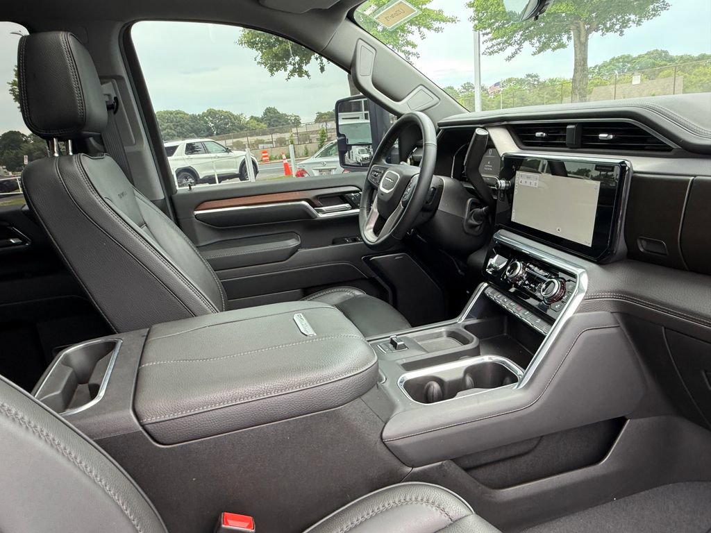 Used 2024 GMC Sierra 3500 Denali w/ Denali Reserve Package AWD/4WD image 29