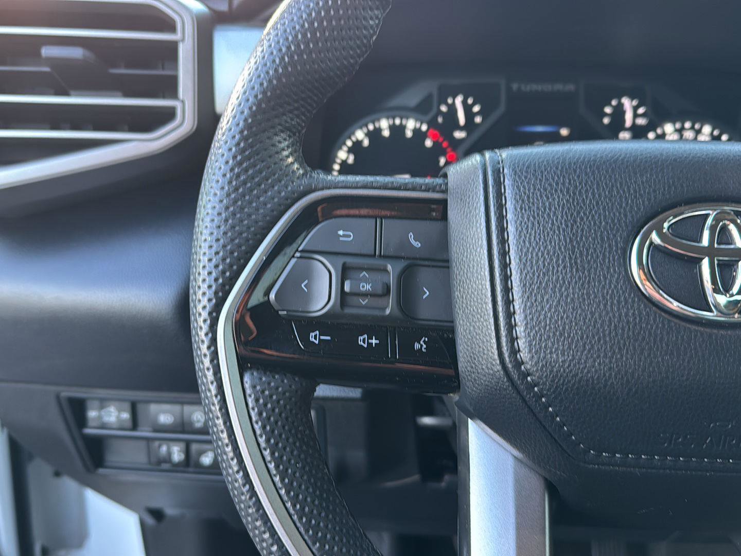 Used 2024 Toyota Tundra SR5 w/ SR5 Premium Package image 18