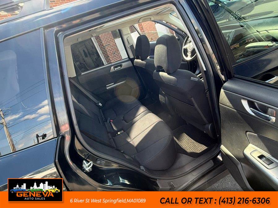 Used 2011 Subaru Forester 2.5X Premium w/ All-Weather Pkg AWD/4WD image 12