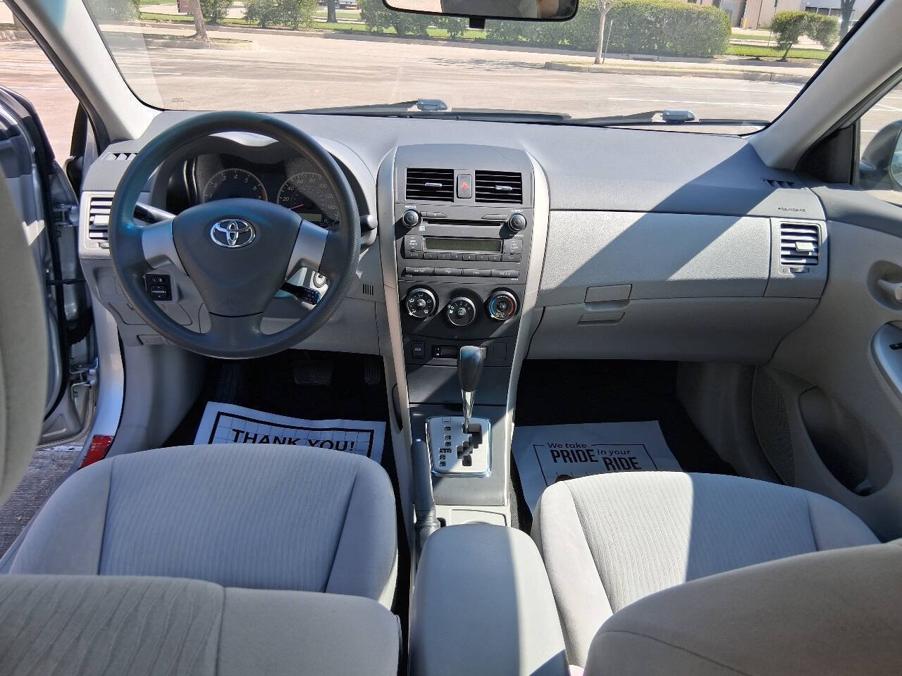 Used 2010 Toyota Corolla LE FWD image 12