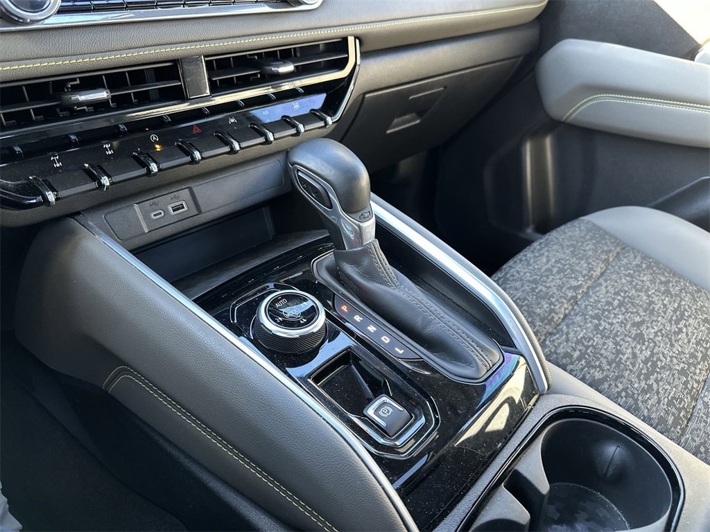 Used 2024 Chevrolet Colorado ZR2 image 20