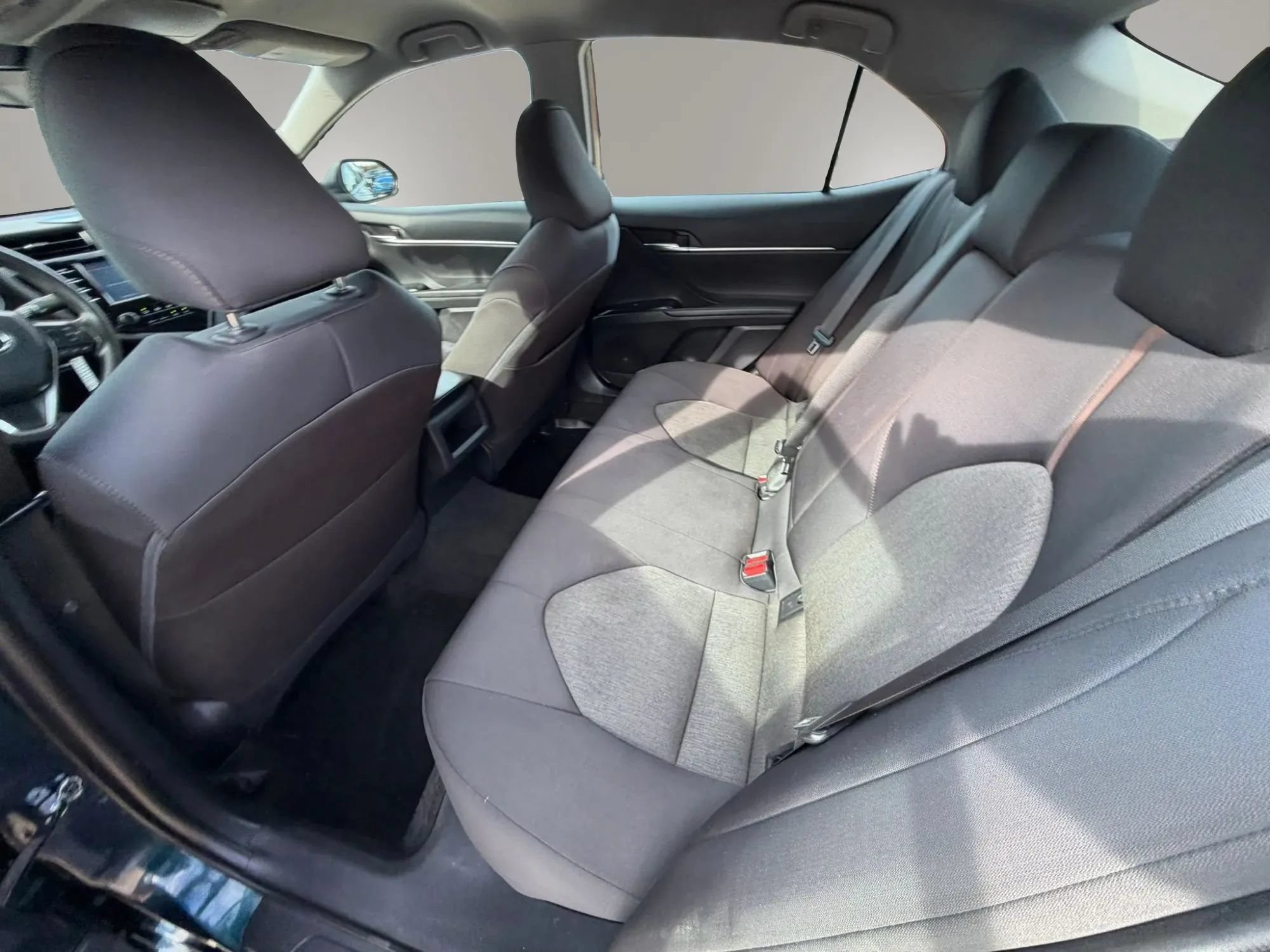 Used 2019 Toyota Camry LE FWD image 22