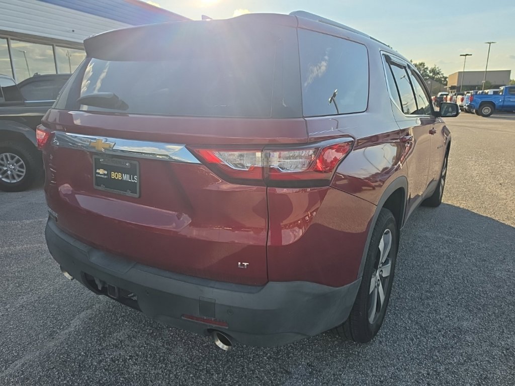 Used 2018 Chevrolet Traverse LT FWD image 4