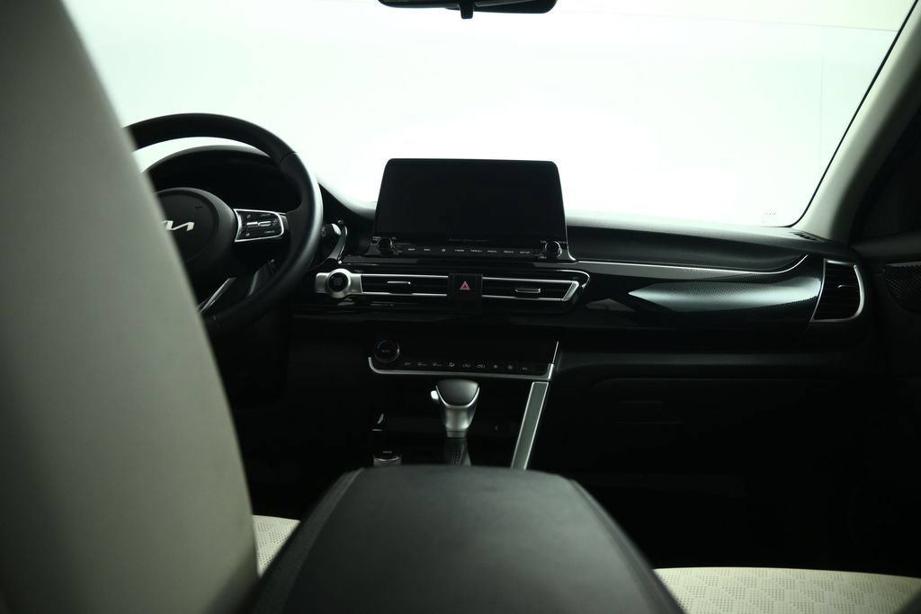 Certified 2023 Kia Seltos EX AWD/4WD image 37