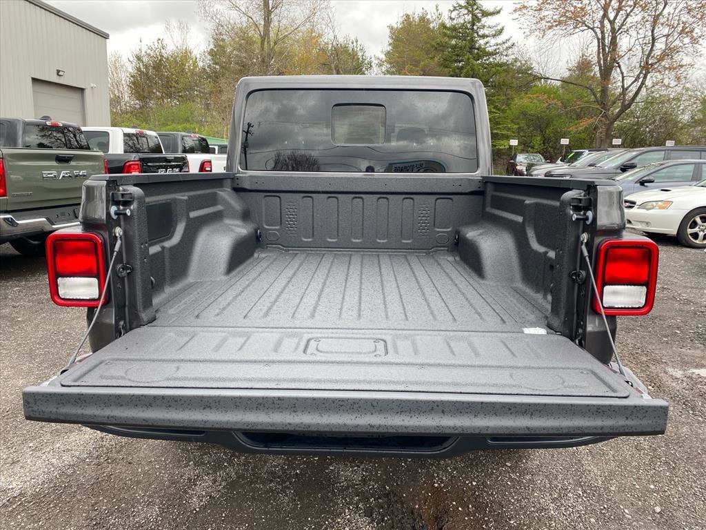 New 2026 Jeep Gladiator Sport AWD/4WD image 14