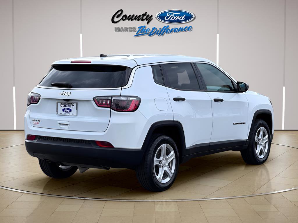 Used 2023 Jeep Compass Sport AWD/4WD image 7