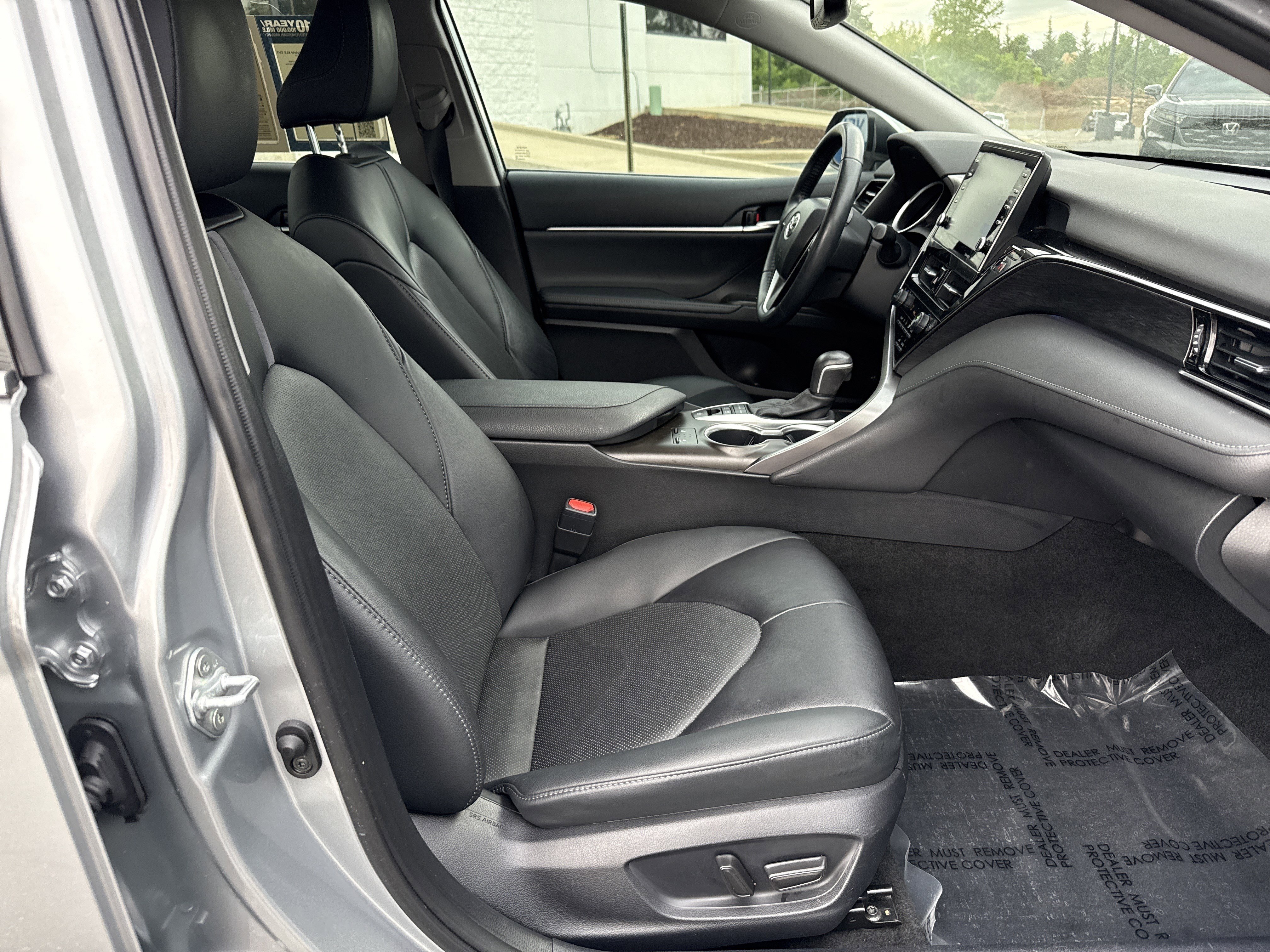 Used 2023 Toyota Camry XLE FWD image 33