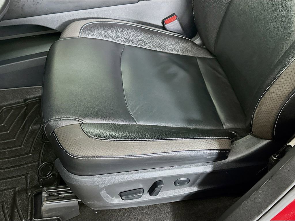Used 2023 Nissan Pathfinder SL AWD/4WD image 27
