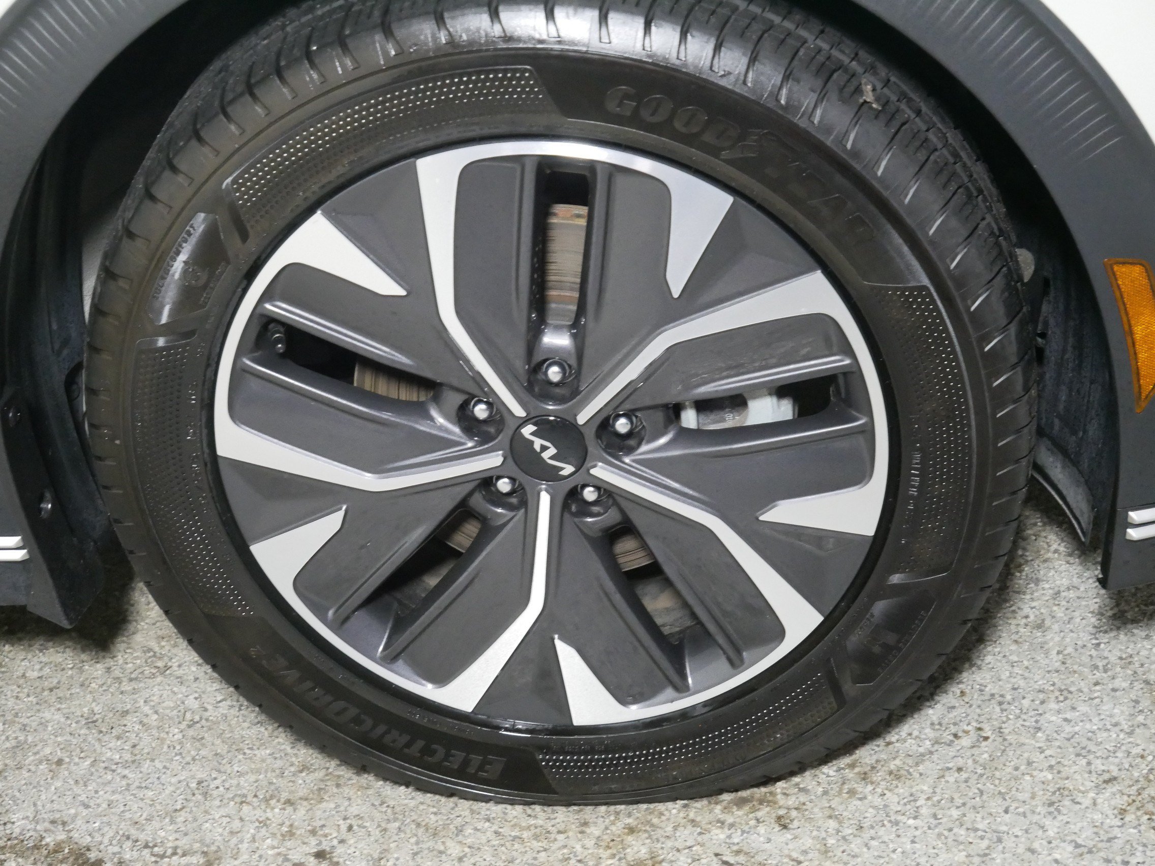 Used 2024 Kia EV6 Light AWD/4WD image 15