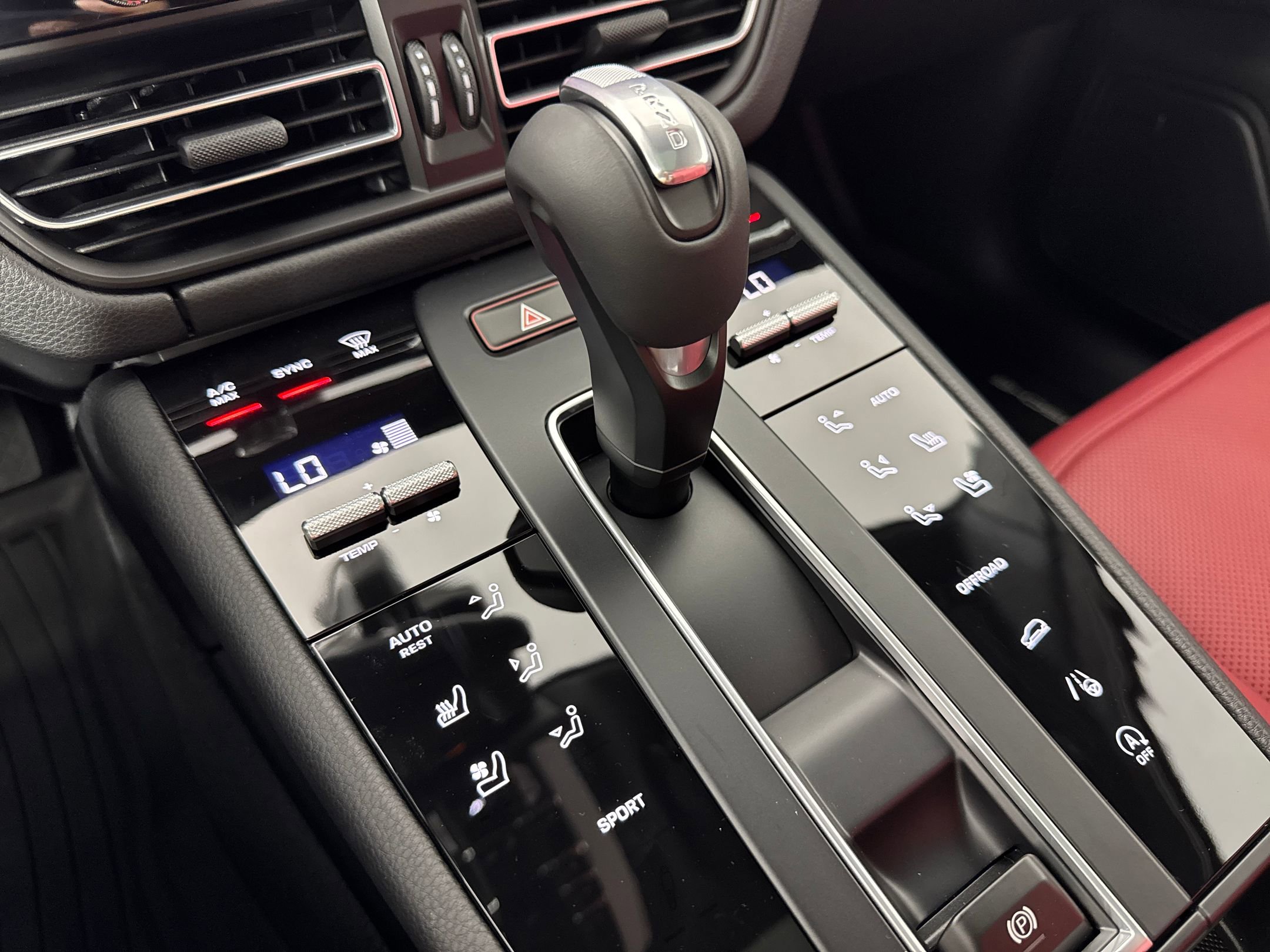 Certified 2026 Porsche Macan image 20