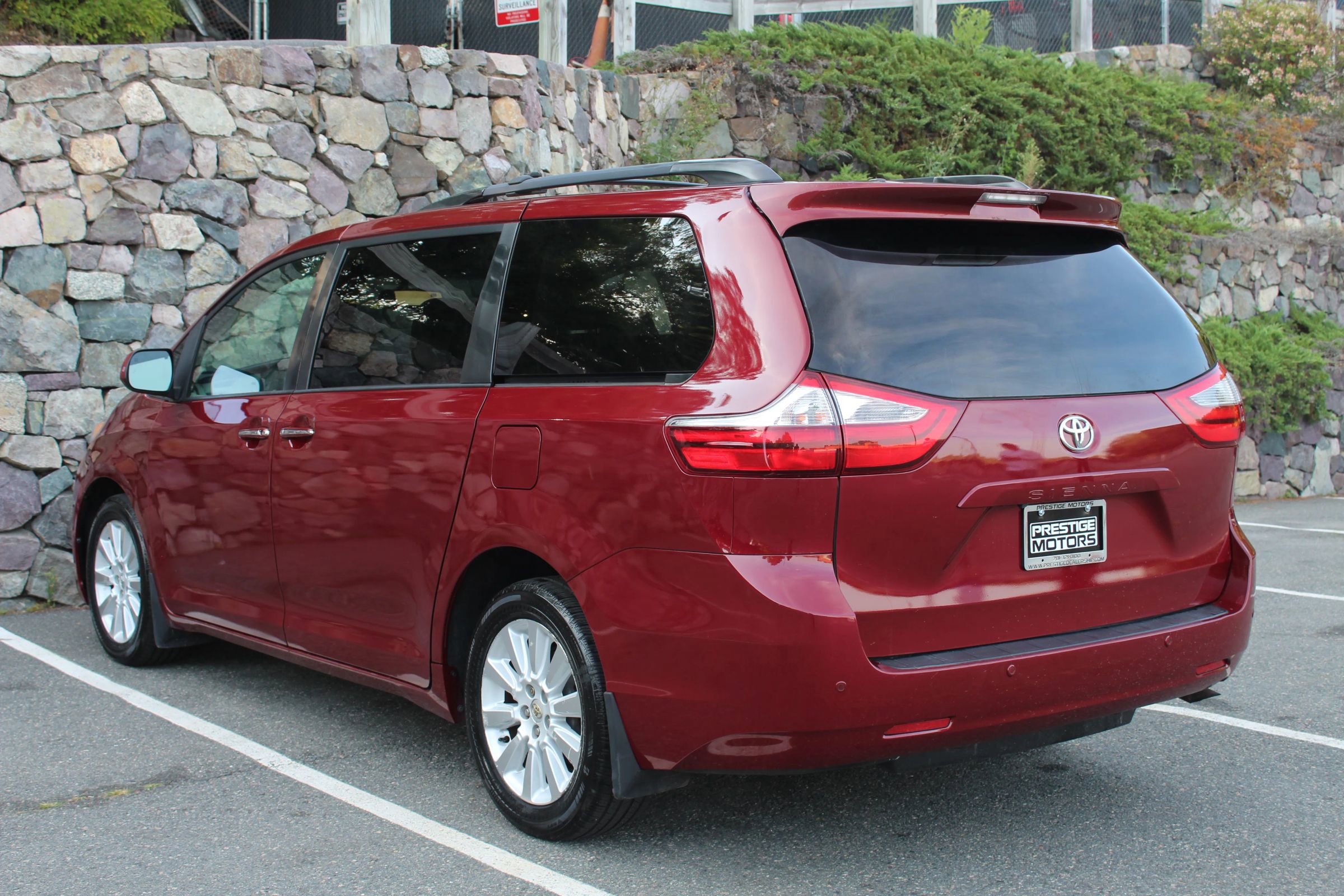 Used 2015 Toyota Sienna XLE Premium image 7