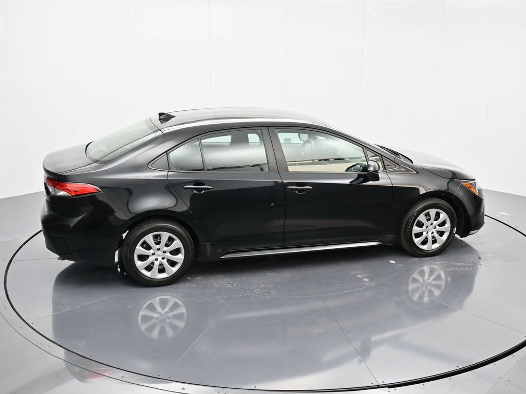 Used 2023 Toyota Corolla LE image 36
