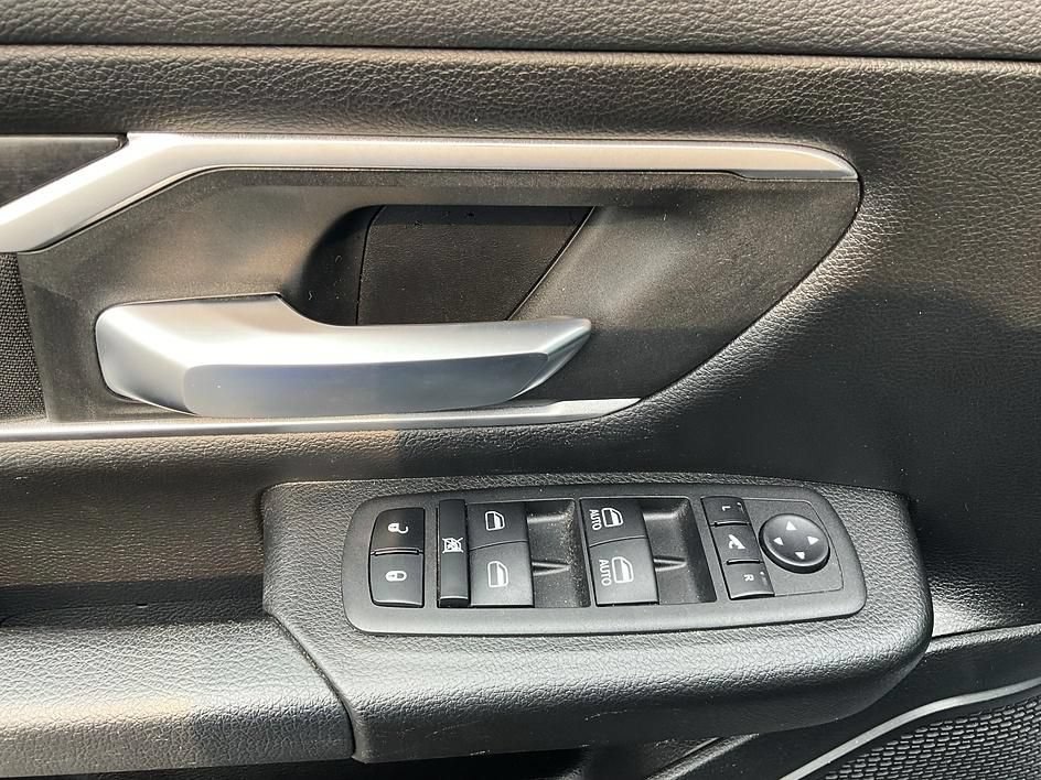 Used 2023 RAM 1500 Big Horn AWD/4WD image 31